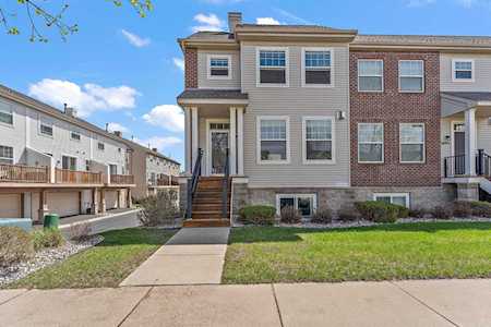 2099 Clover Ridge Drive Chaska, MN 55318