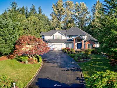 1251 La Forest Dr SE North Bend, WA 98045