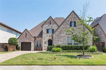 2801 Fountain Drive Irving, TX 75063