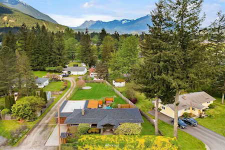 13232 423rd Ave SE North Bend, WA 98045