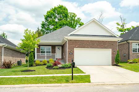 8105 Cedar Crest Ln Louisville, KY 40291