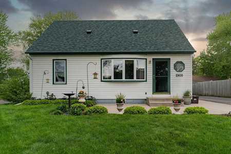 1909 Hazelwood Street Maplewood, MN 55109