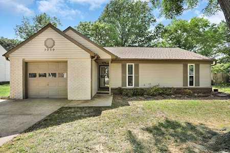 3059 Barrycrest Dr Bartlett, TN 38134