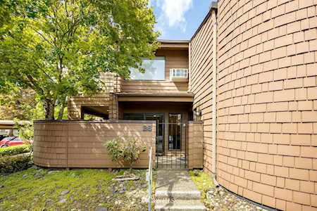 11504 NE 128th St #26 Kirkland, WA 98034
