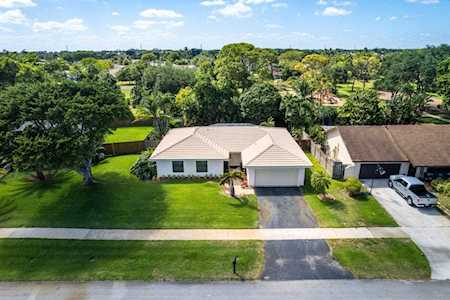 17811 Holly Brook Way Boca Raton, FL 33487