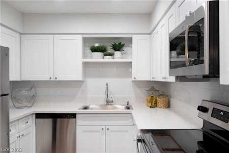 3151 Soaring Gulls Dr #2065 Las Vegas, NV 89128