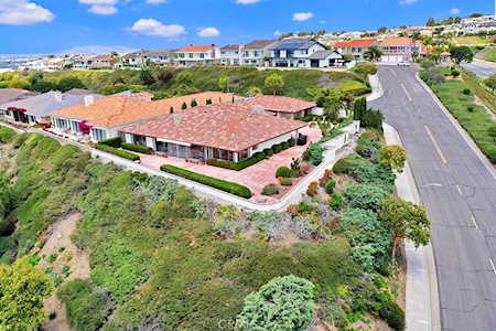 1 Half Moon Bay Dr Corona Del Mar, CA 92625