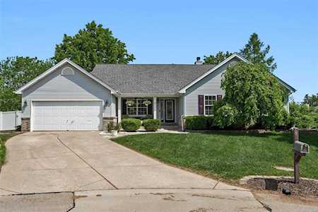 207 Black Lantern Ct St Peters, MO 63376