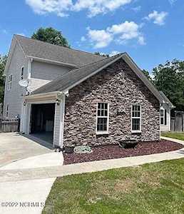 306 Sky Blue Lane Jacksonville, NC 28540