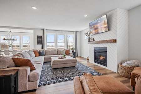 11671 Lakewood Circle NE Albertville, MN 55301