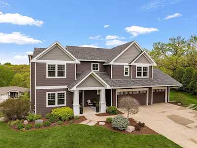4919 Whispering Way Eagan, MN 55122