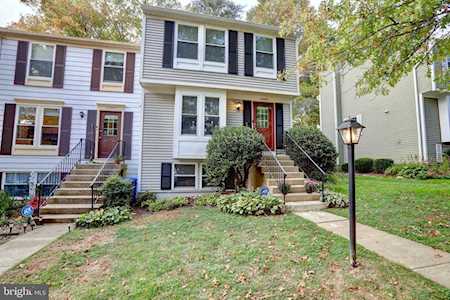 11009 Barton Hill Ct Reston, VA 20191