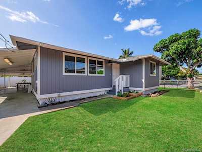 524 Auwai Street #A Kailua, HI 96734