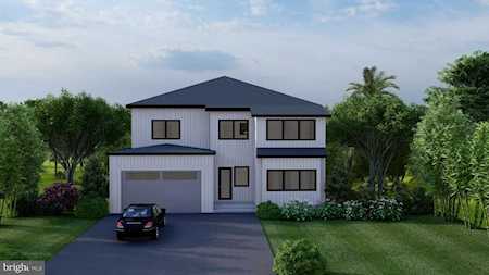 607 Gibson Dr SW Vienna, VA 22180