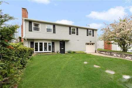 23 Oriole Ave West Warwick, RI 02893