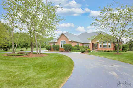 4712 Beck Ln Ringwood, IL 60072