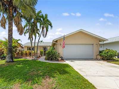 9829 Owlclover St Fort Myers, FL 33919
