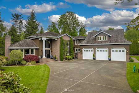 17228 4th Ave SW Normandy Park, WA 98166