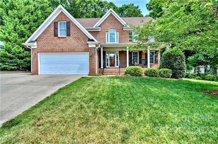 7079 Kidwelly Ln Matthews, NC 28104