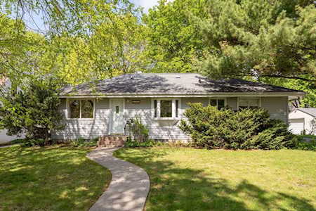 1723 Carl Street Lauderdale, MN 55113