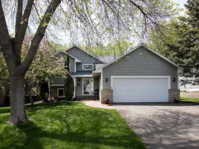 1900 Park Ridge Drive Chaska, MN 55318