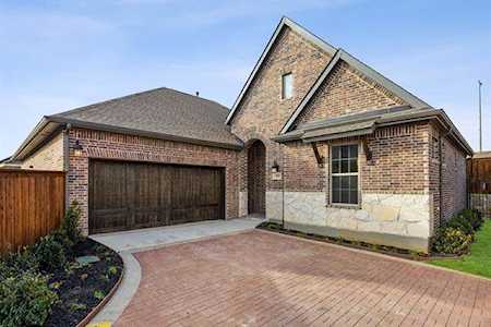 2015 Spotted Fawn Drive Arlington, TX 76005