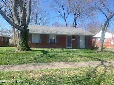 5514 Riata Dr Louisville, KY 40218
