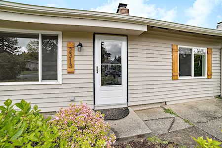 2313 Maple Ln Steilacoom, WA 98388