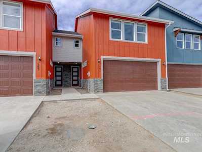 391 N Traquair Ln Meridian, ID 83642