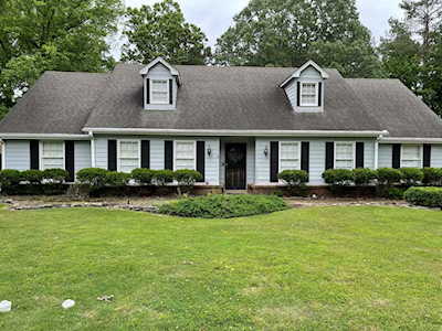 2070 Allenby Rd Germantown, TN 38139