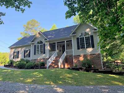 7004 Oak Village Way Fuquay Varina, NC 27526
