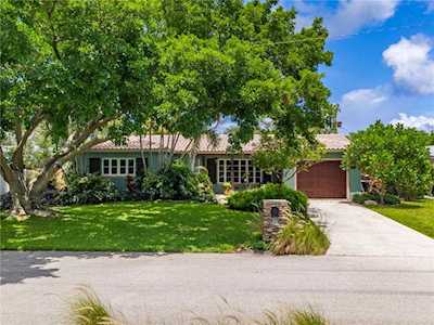 210 NW 6th Ct Boca Raton, FL 33432
