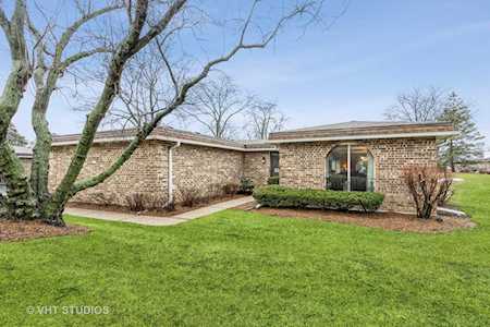 2175 Valencia Dr Northbrook, IL 60062