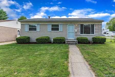 9404 Washington St Romulus, MI 48174
