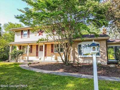 256 Craigs Meadow Rd East Stroudsburg, PA 18301