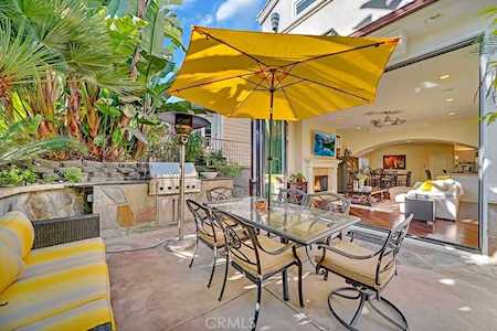 707 Jasmine Ave Corona Del Mar, CA 92625