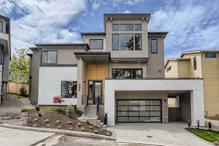 3877 163rd Ave SE Bellevue, WA 98008