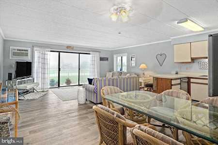8 35th St #206 Ocean City, MD 21842