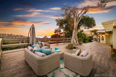 2611 Costebelle Dr La Jolla, CA 92037