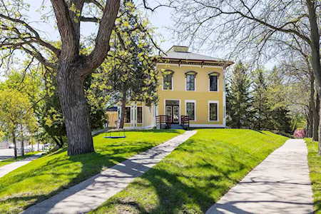 5028 Hiawatha Avenue Minneapolis, MN 55417