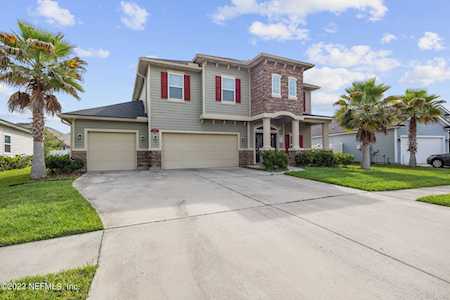 15561 Spotted Saddle Cir Jacksonville, FL 32218