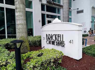 41 SE 5th St #1406 Miami, FL 33131