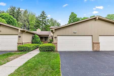 12414 Pinecrest Dr Plymouth Twp, MI 48170