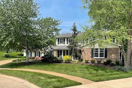 1903 Dovercliff Ct Chesterfield, MO 63017
