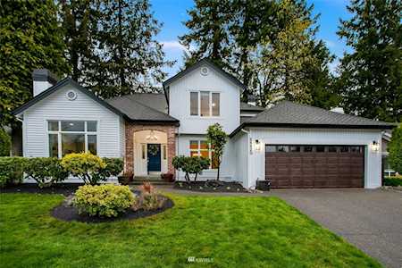 25520 Lake Wilderness Country Club Dr SE Maple Valley, WA 98038