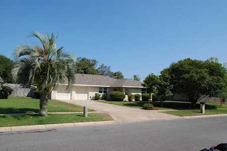612 NE Kensington Ct Court Fort Walton Beach, FL 32547