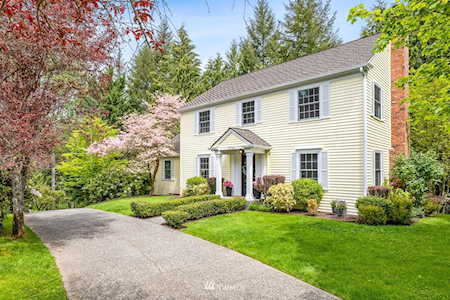 2728 261st Ave SE Sammamish, WA 98075