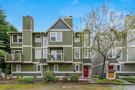 2505 SW Cloverdale St Seattle, WA 98106