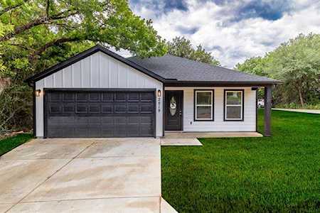 2819 Maplewood Street Granbury, TX 76048