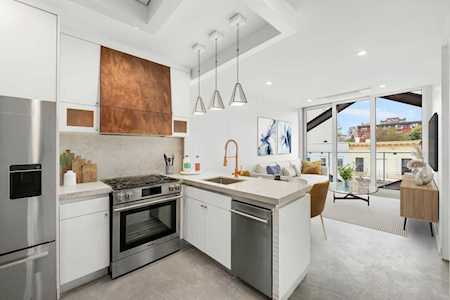 16-20 Melrose St #20-4F Brooklyn, NY 11206